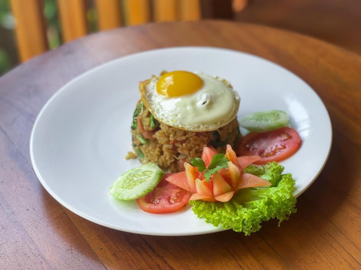 Mertha Sari Resto & Bungalow Klungkung Exteriör bild